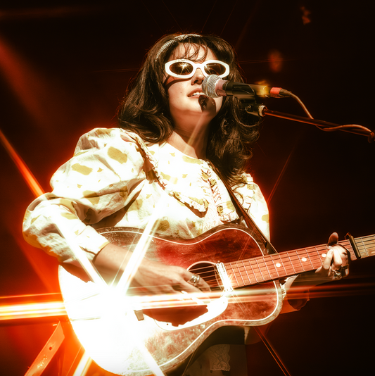 UNITE THE SOUNDS - MAGGIE ANTONE: SUPPORTING 49 WINCHESTER, LEAVIN THIS HOLLER TOUR